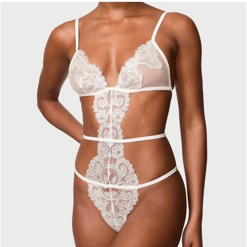 Victoria's Secret Very Sexy Boho Floral Embroidery Open Teddy White XL NEW